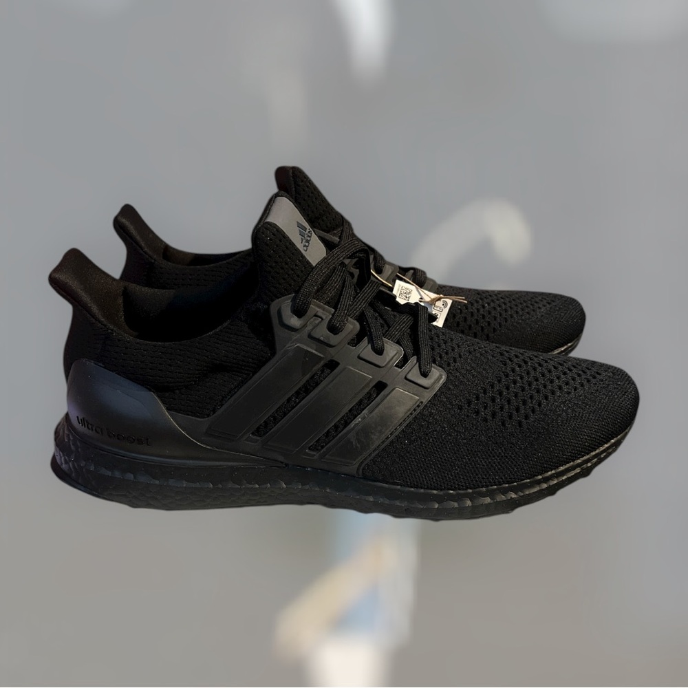 Adidas Ultraboost 1.0 Men Sneakers - Picture 2 of 5